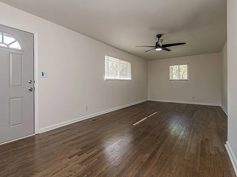 1506 Janmar Dr — Photo 2
