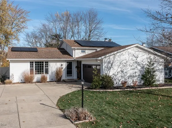20304 White Bark Dr, Strongsville, OH 44149