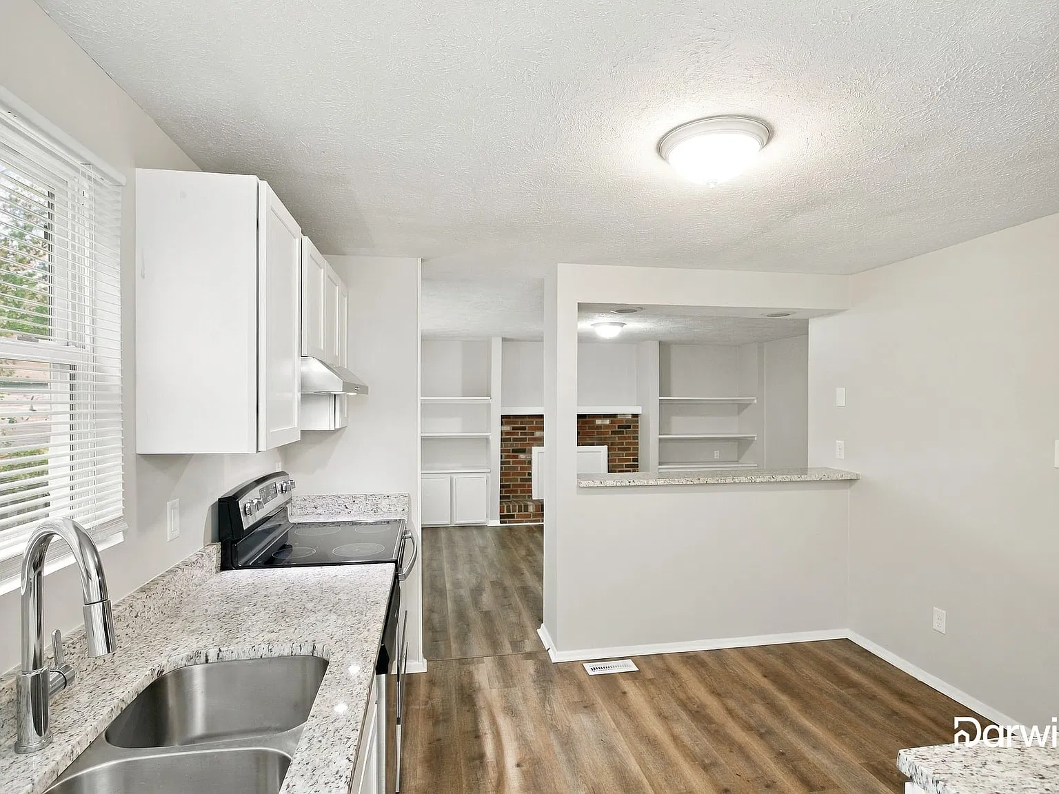 3 bed, 1.5 bath, 1188 sqft, $1,630 — Photo 3
