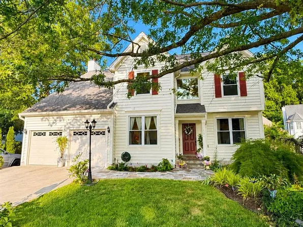4001 Crestar Ct, Fairfax, VA 22032