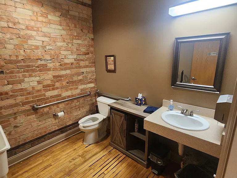 9 E Main St #1 — Photo 18