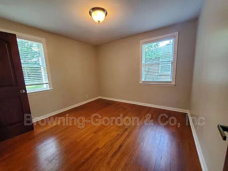 2915 Selena Dr — Photo 10