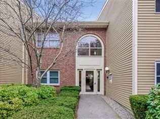 21 Rose Ct, Norwood, MA 02062
