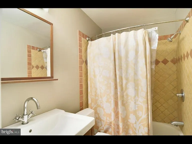 9630 Hillock Ct — Photo 12