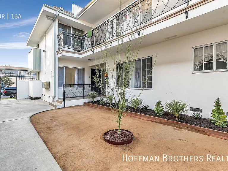3934 Gibraltar Ave #8 — Photo 7