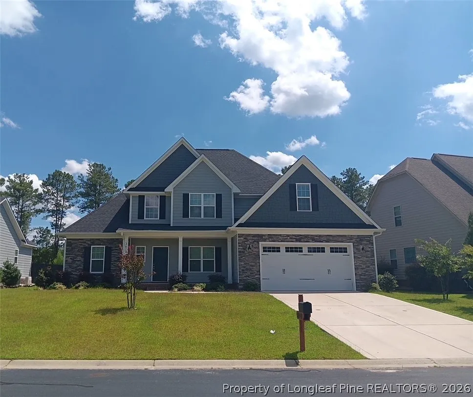 4 bed, 4.0 bath, 2715 sqft, $2,900 — Photo 1