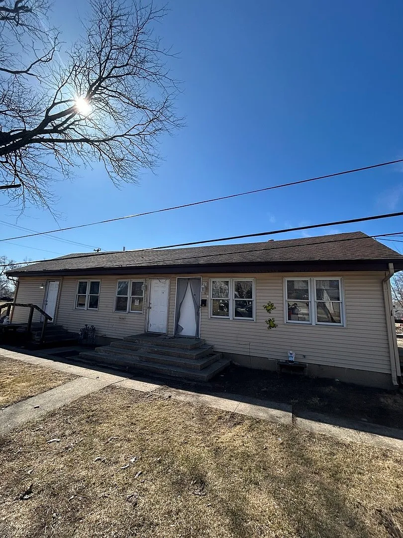 13 Charles Dr photo 1