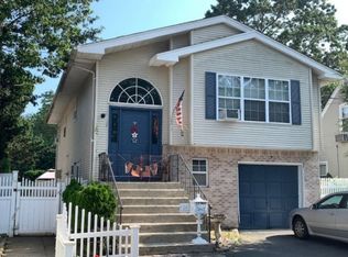 2226 Cameron Ave, Merrick, NY 11566