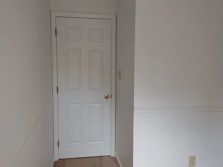This photo has not been altered in any way: no edits or filters have been applied to try to deceive the viewer by having the room appear larger or brighter than it actually is.