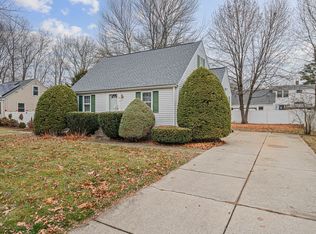 13 Washington Ave, Ashland, MA 01721