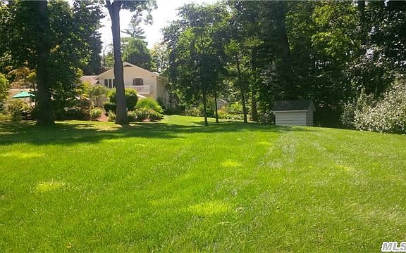 5th image of 695 Bryant Ave