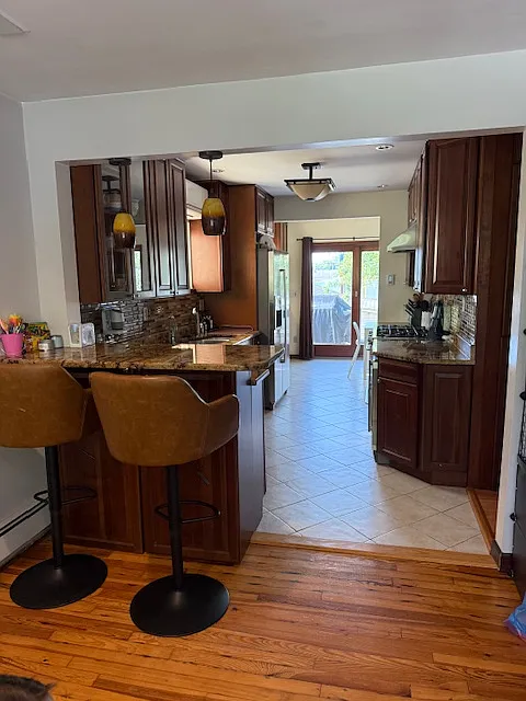 2 bed, 816 sqft, $3,300 — Photo 3