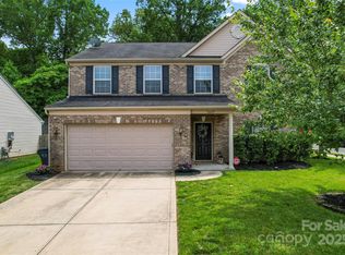 16615 Crimson Sargent Dr, Charlotte, NC 28213