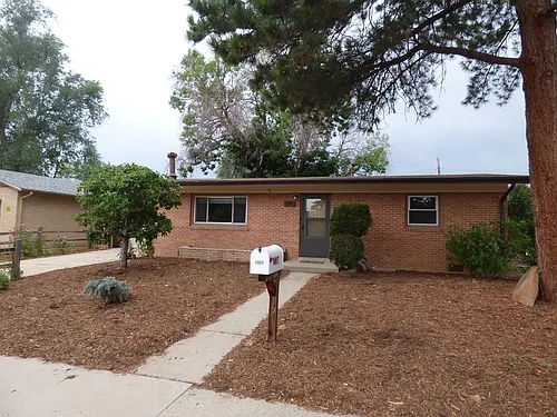 1327 Aspen St Photo 1