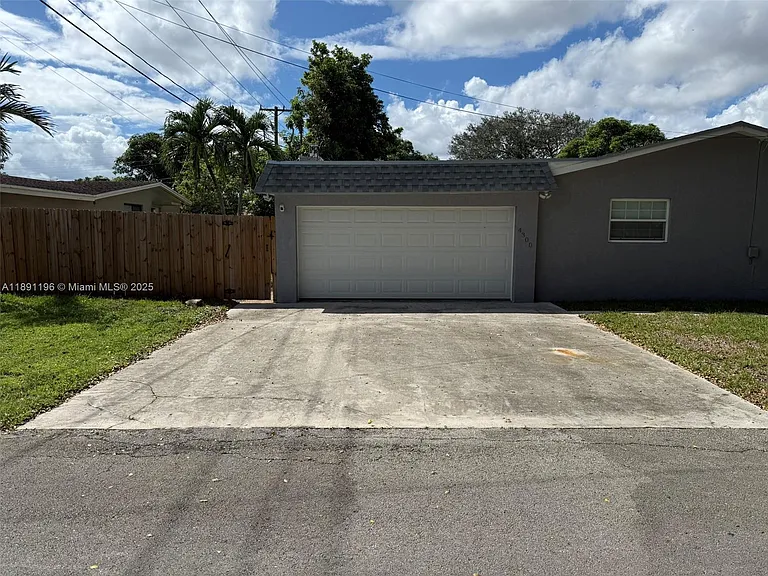 4300 NW 3rd Ct #1 — Photo 14