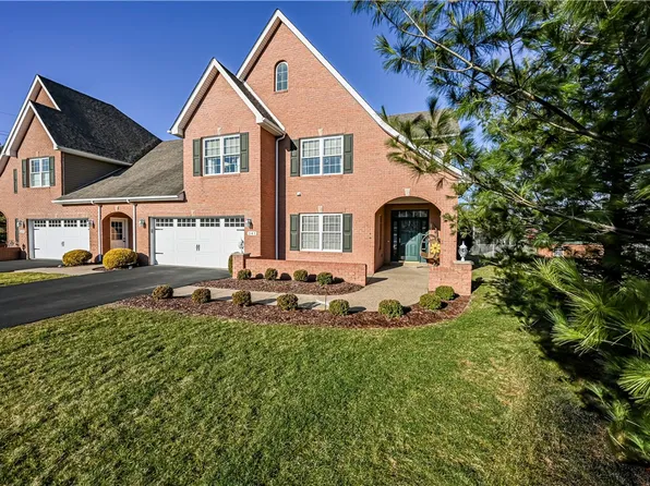 341 Village Ct, Ligonier, PA 15658