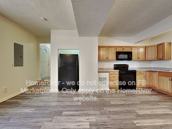 3rd image of 514 E Washington St Unit B