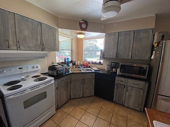 4th image of 1305 Hudson Way #I14