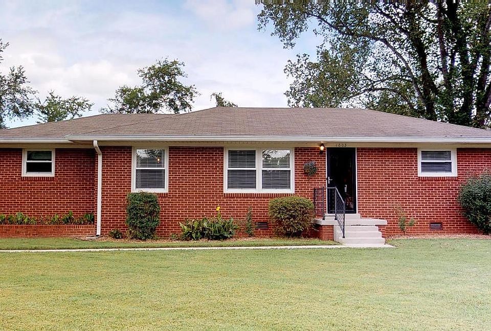 1st image of 1002 Glenwood Dr