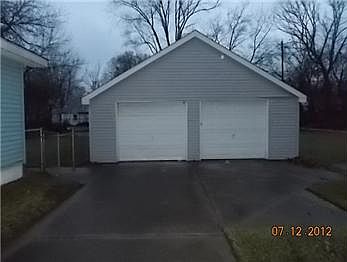 3rd image of 21351 Negaunee St