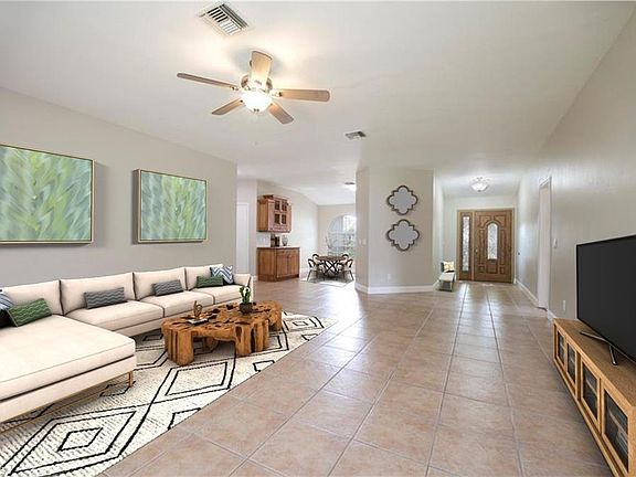 5th image of 940 Moon Lake Dr