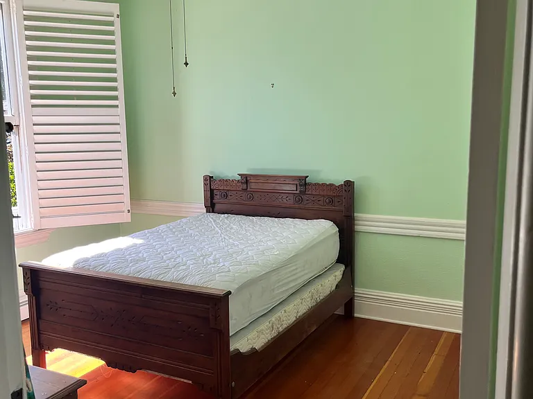 Green Room, 2nd Floor