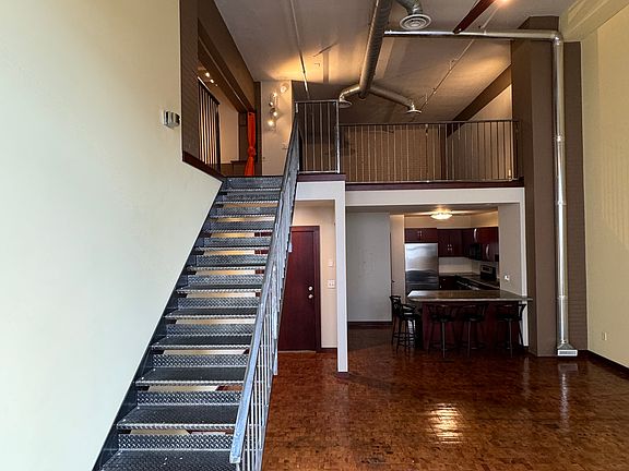 3rd image of 127 N Wyman St APT 1