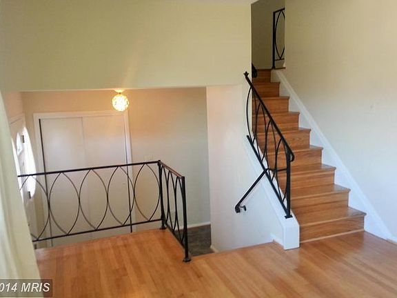 4th image of 405 Sacred Heart Ln