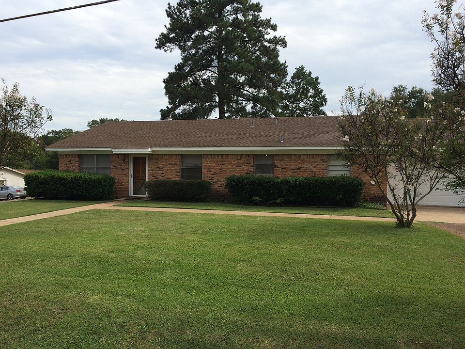 1st image of 300 Harriett St