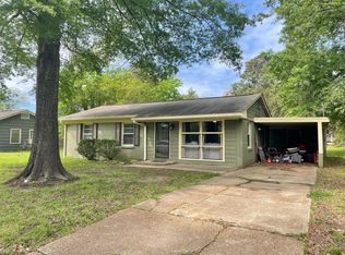 1218 Southmont Dr, Demopolis, AL 36732