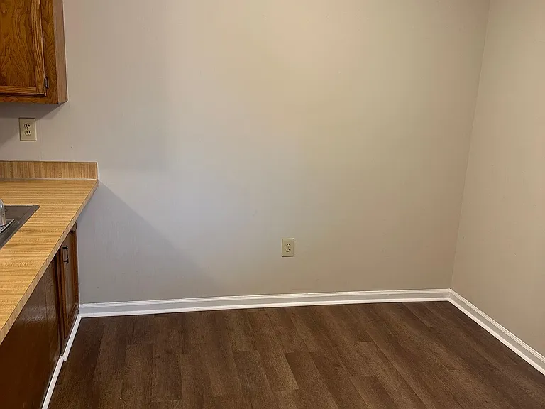 100 Willow Run Dr #31 — Photo 12