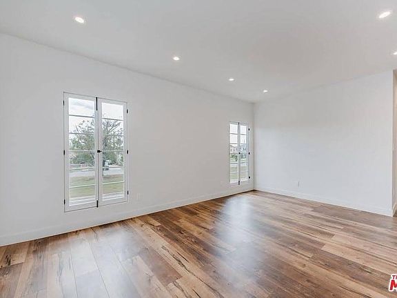 3rd image of 5261 W San Vicente Blvd #5261