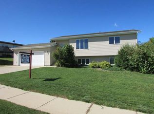 2317 12th Ave SE, Mandan, ND 58554