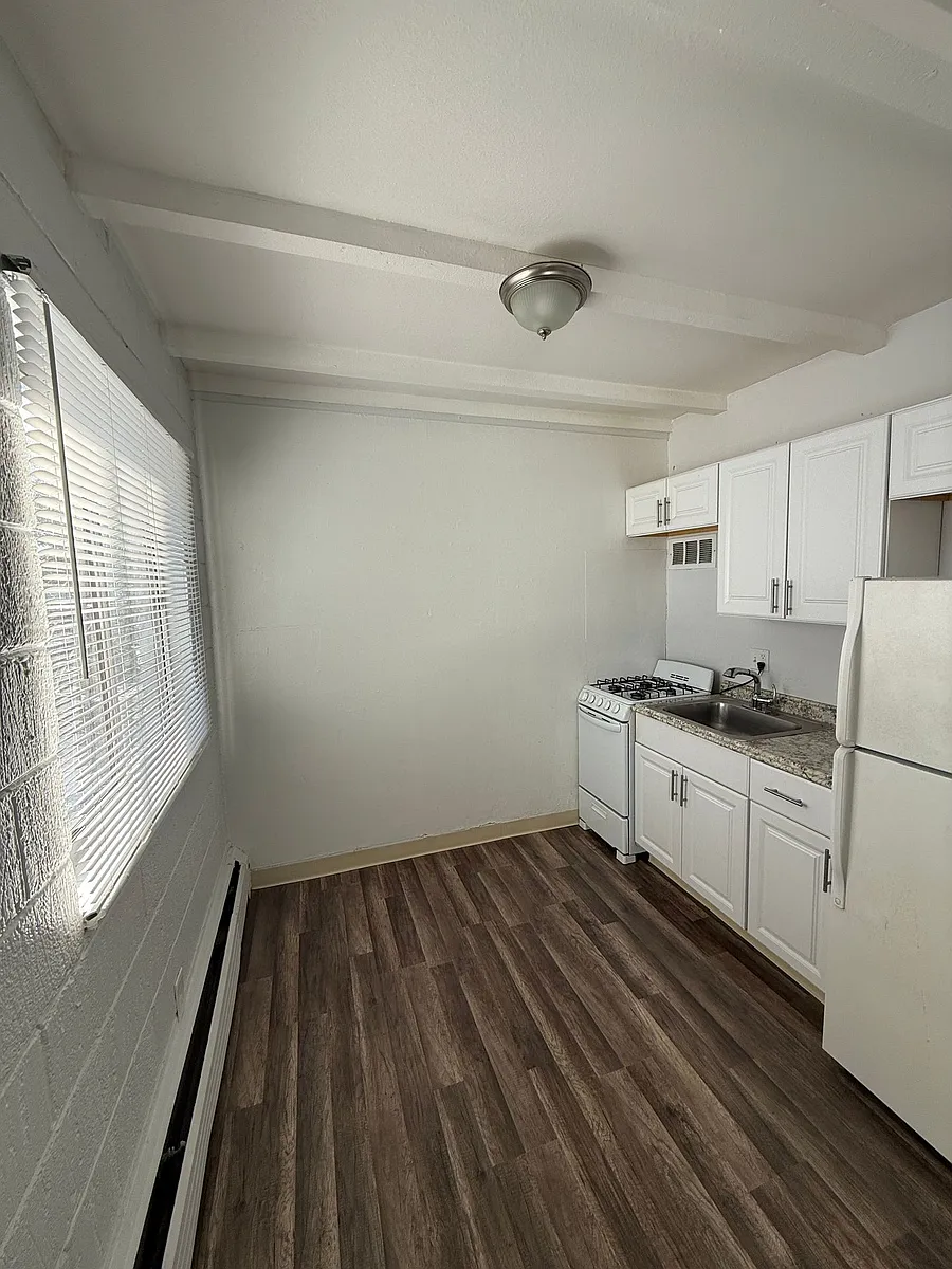 Building Photo - Brookside Apartments