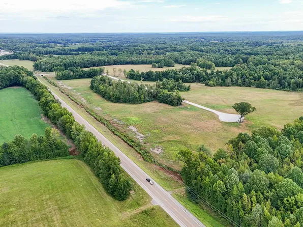 641 State Hwy N, Holladay, TN 38341