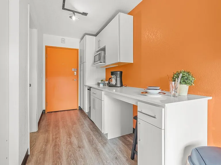 228 Spaces - Furnished Micro-Living Apartments — Photo 23