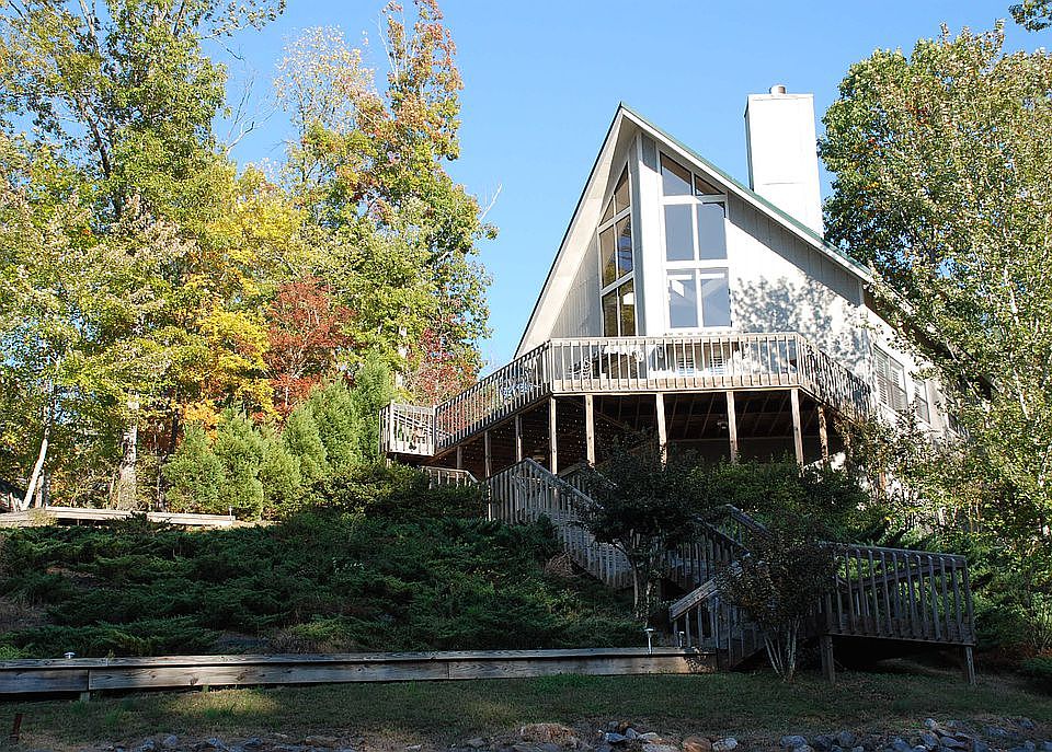 1st image of 417 Hickory Dr