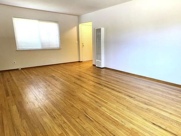 650 Oak Grove Ave APT 1
