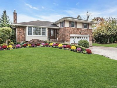 944 Plum Tree Road W, Westbury, NY, 11590