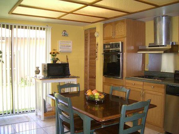 Updated Eat-in kitchen