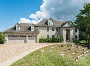6 Orchard Ln, Hawthorn Woods, IL 60047