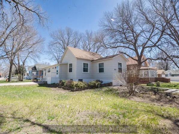 803 S Oak St, Grand Island, NE 68801
