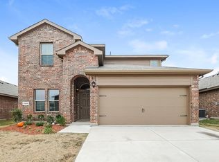 8220 Windsor Forest Dr, Fort Worth, TX 76120