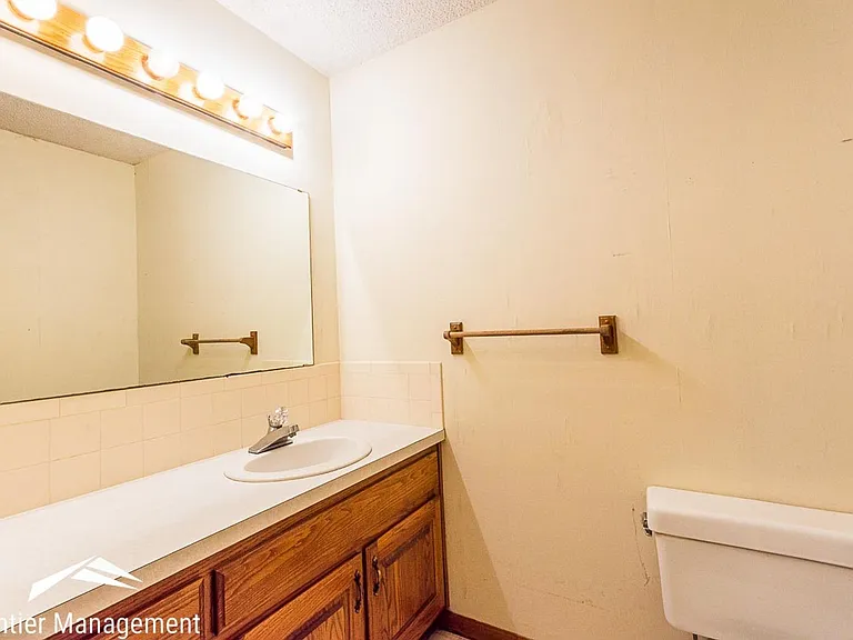 1919 Crescent Dr #1 — Photo 7