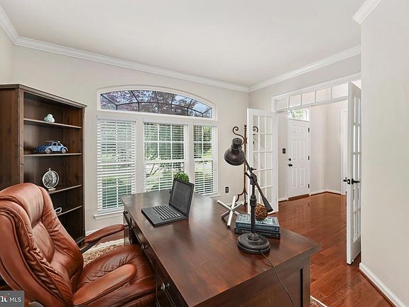 5th image of 4954 Pebble Run Rd