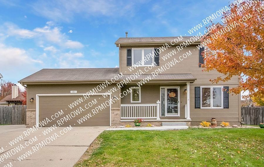 1st image of 101 NW Cedarwood Dr