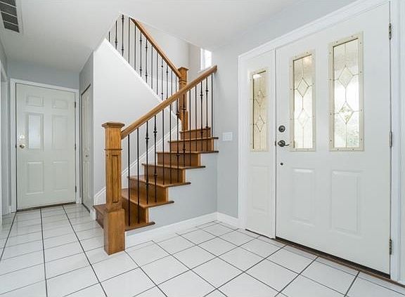4th image of 2713 273a St
