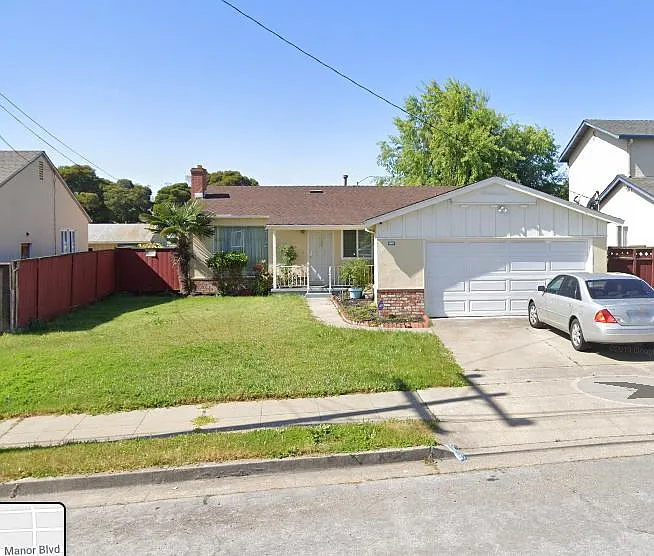 1918 Dayton Ave — Photo 1