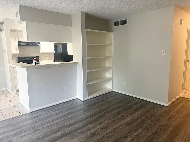 2120 El Paseo St #1301 — Photo 4