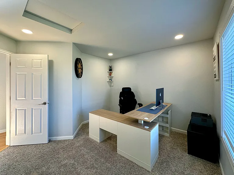 Office / Flex space